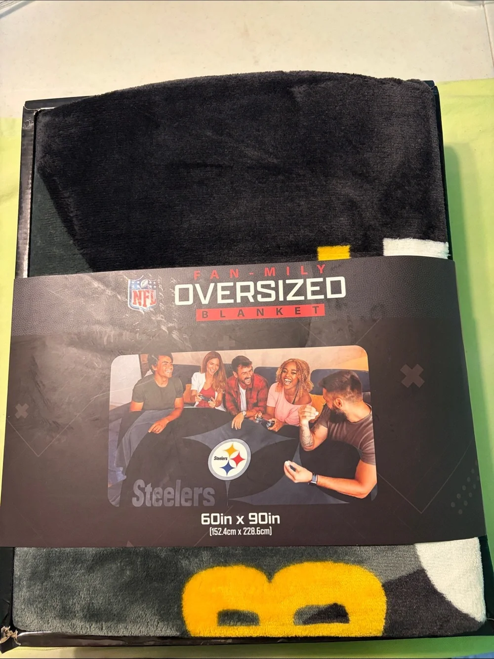FAN-MILY oversized Steelers Blanket